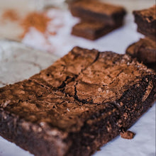 Load image into Gallery viewer, Classic Chocolate Brownie Cake